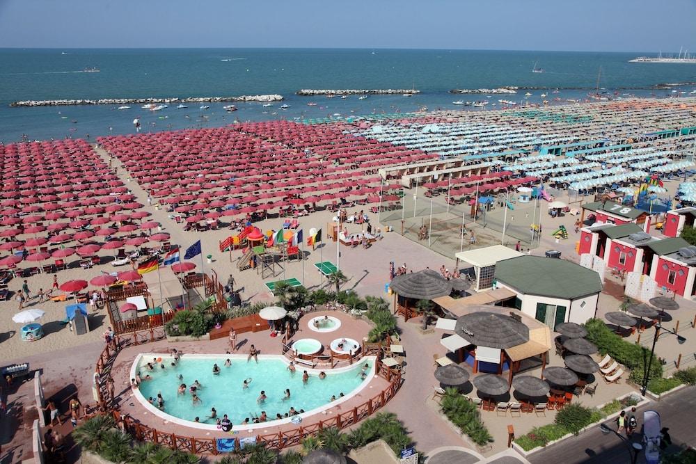 Duomo Hotel Rimini Zewnętrze zdjęcie